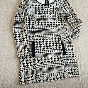 Elegant Black and White Houndstooth Maxi Dress